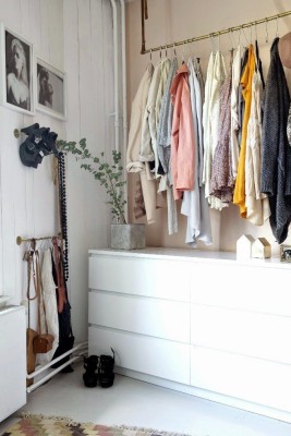 adaymag-8-storage-solutions-for-limited-closet-space-13 衣櫃收納